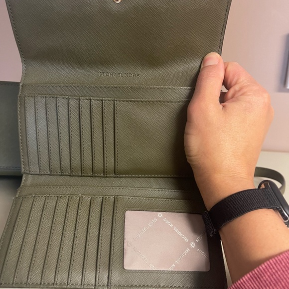 Michael Kors Olive Green Savannah Bag - Picture 7 of 9